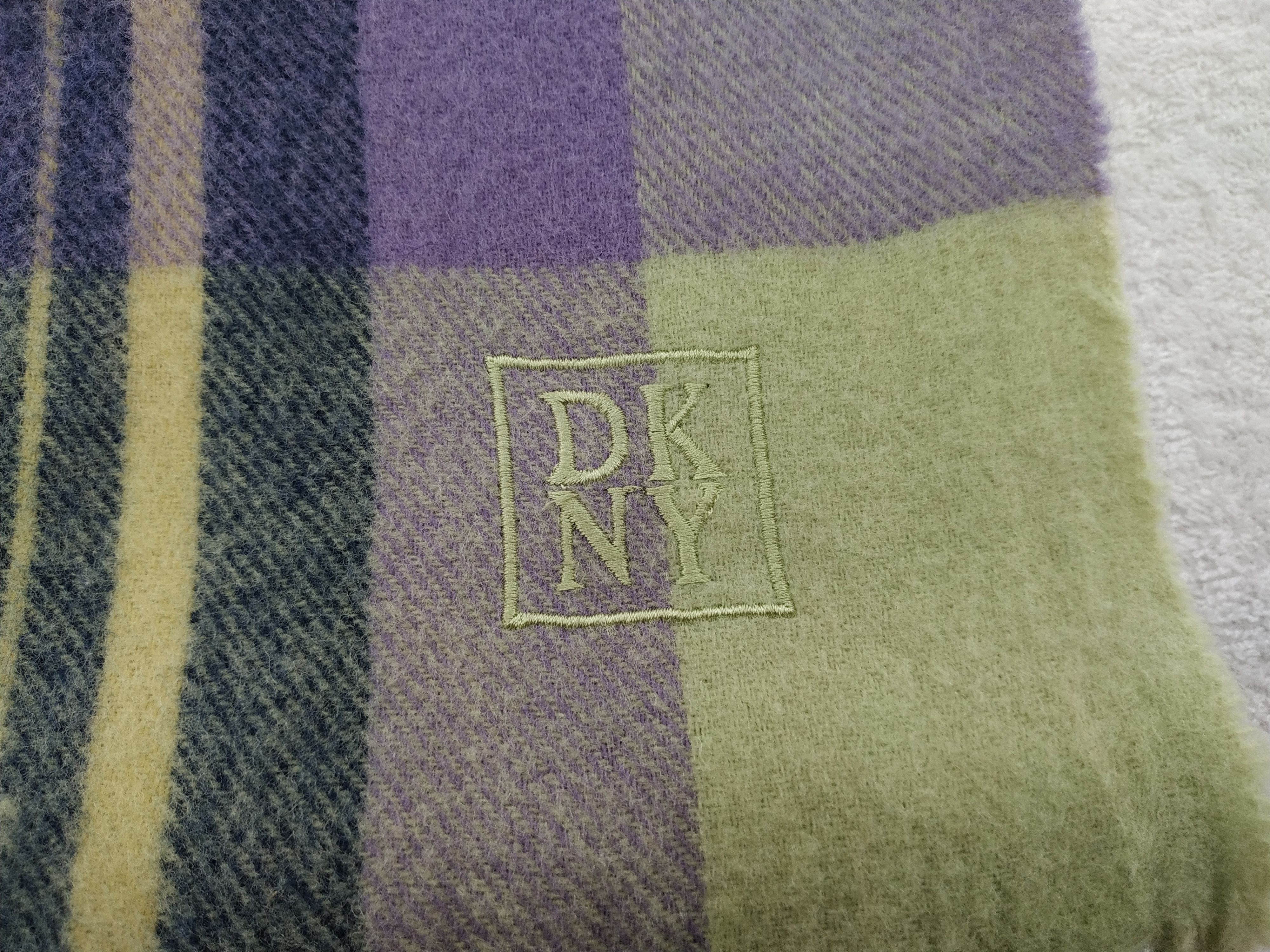 DKNY Vintage DKNY Wool Scarf/Muffler/Neckwear MF038 Size ONE SIZE - 5 Thumbnail