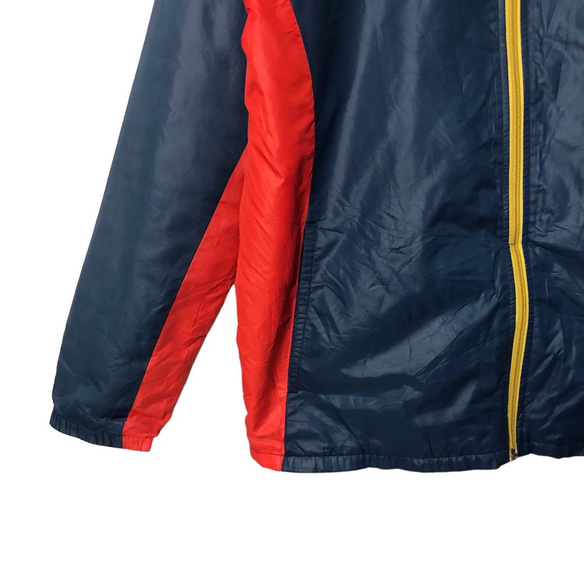 Adidas Vintage Adidas Small Logo Zipper Ups Jacket Size US L / EU 52-54 / 3 - 3 Thumbnail