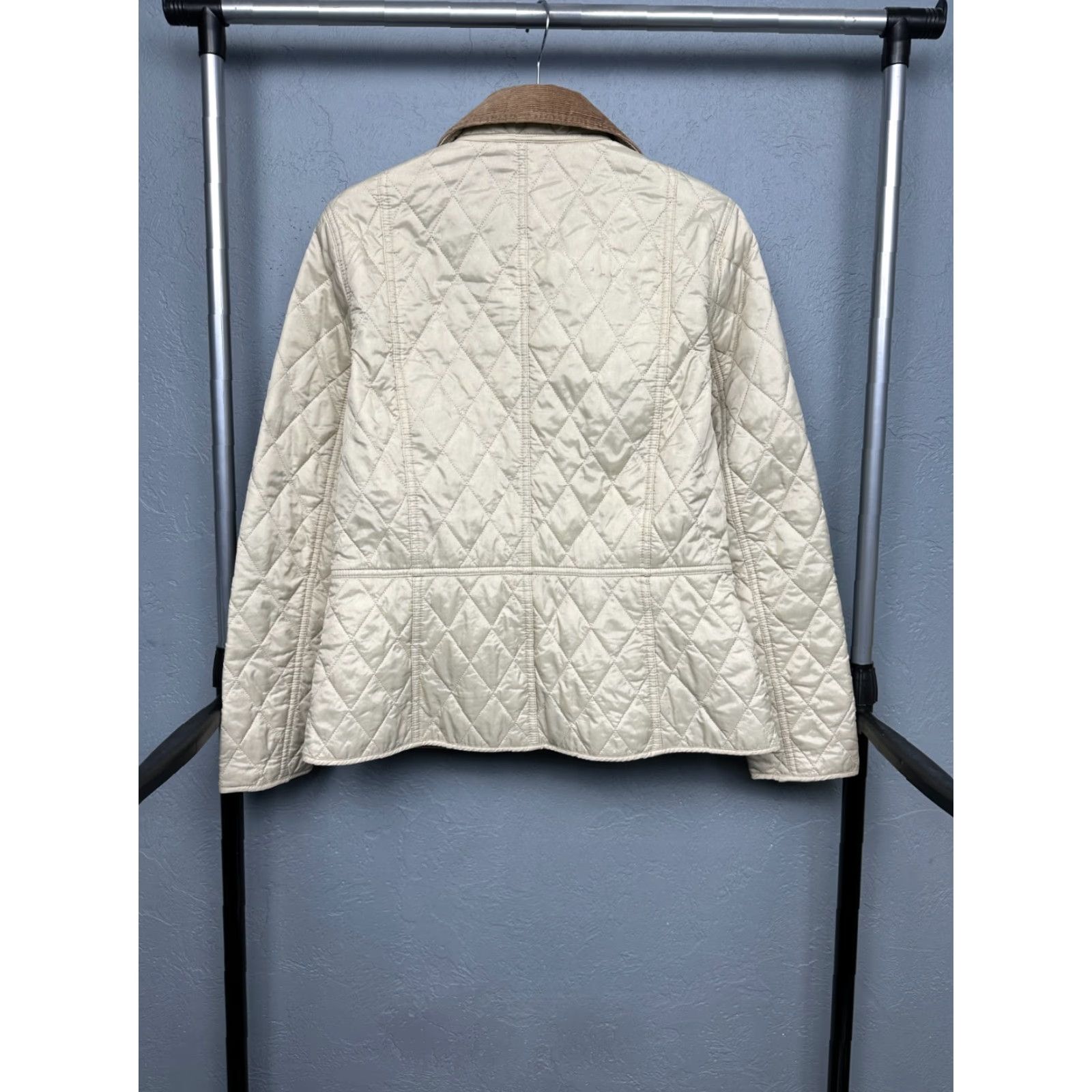 Barbour Barbour Summer Liddesdale Quilted Jacket M Women's Beige Barbour Liddesdale Quilted Jacket UK 12 (M) Sleeve 63 cm 42 cm 51 cm 63 cm Size M / US 6-8 / IT 42-44 - 6 Thumbnail