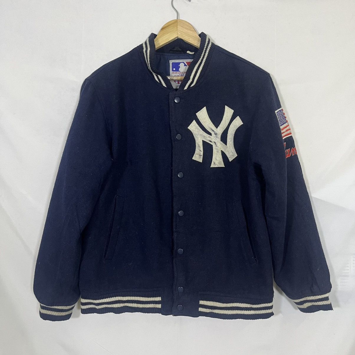 New York Yankees VINTAGE MLB NEW YORK YANKEES CLASSIC VARSITY Size US M / EU 48-50 / 2 - 1 Thumbnail