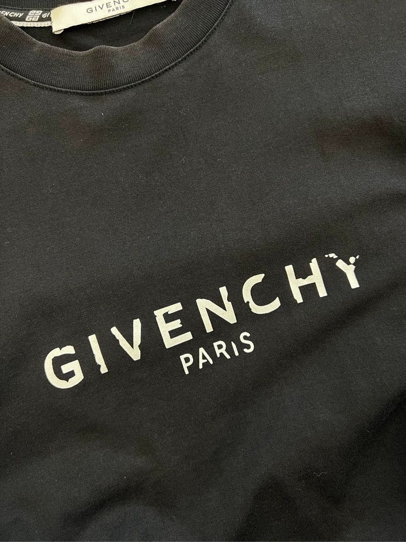 Givenchy Givenchy Printed Ripped Font Logo Short Sleeve/ Size US XS / EU 42 / 0 - 5 Thumbnail