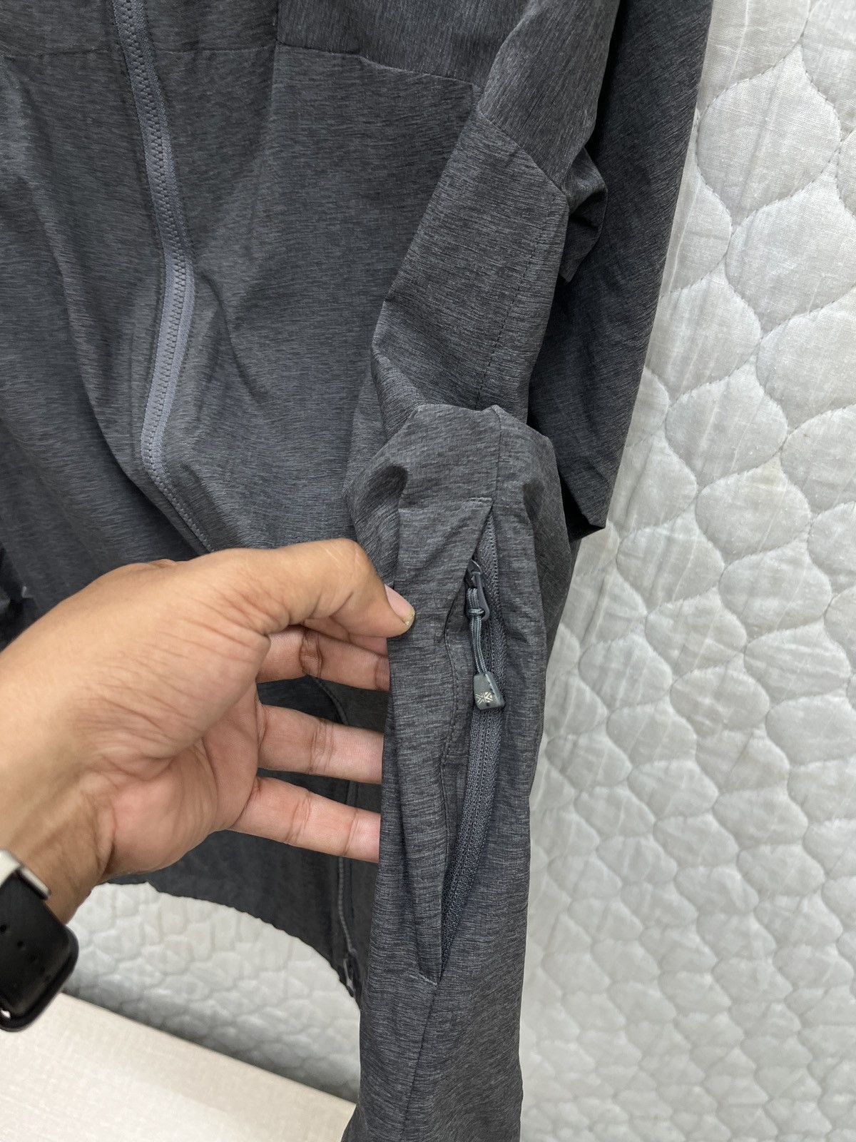 Karrimor 🔥🔥🔥STEALS KARRIMOR HOODIE LIGHT JACKET Size US M / EU 48-50 / 2 - 15 Thumbnail