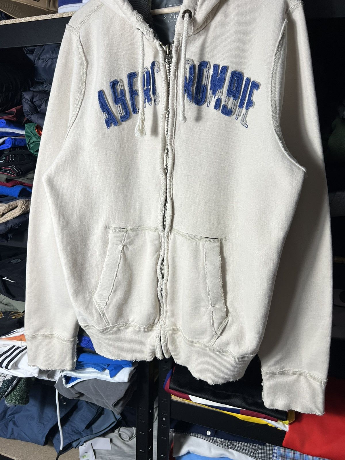 Abercrombie & Fitch Y2K Abercrombie & Fitch Distressed Vintage Hoodie Zip Up Size US XL / EU 56 / 4 - 3 Thumbnail