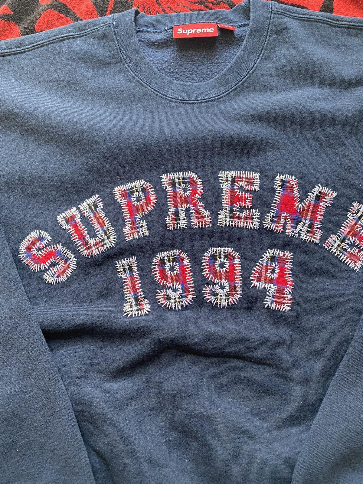 Supreme Supreme Plaid Arc Crewneck Navy XXL Size US XXL / EU 58 / 5 - 2 Thumbnail