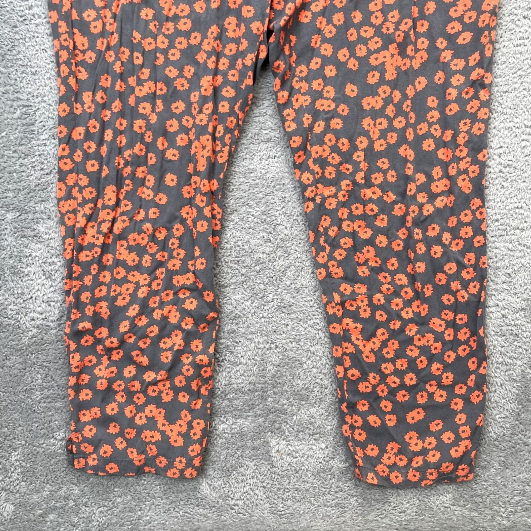 Anthropologie VINTAGE Anthropologie One Piece Womens M Black Lilka Jumpsuit Floral Tapered Leg Size 32" / US 10 / IT 46 - 2 Thumbnail