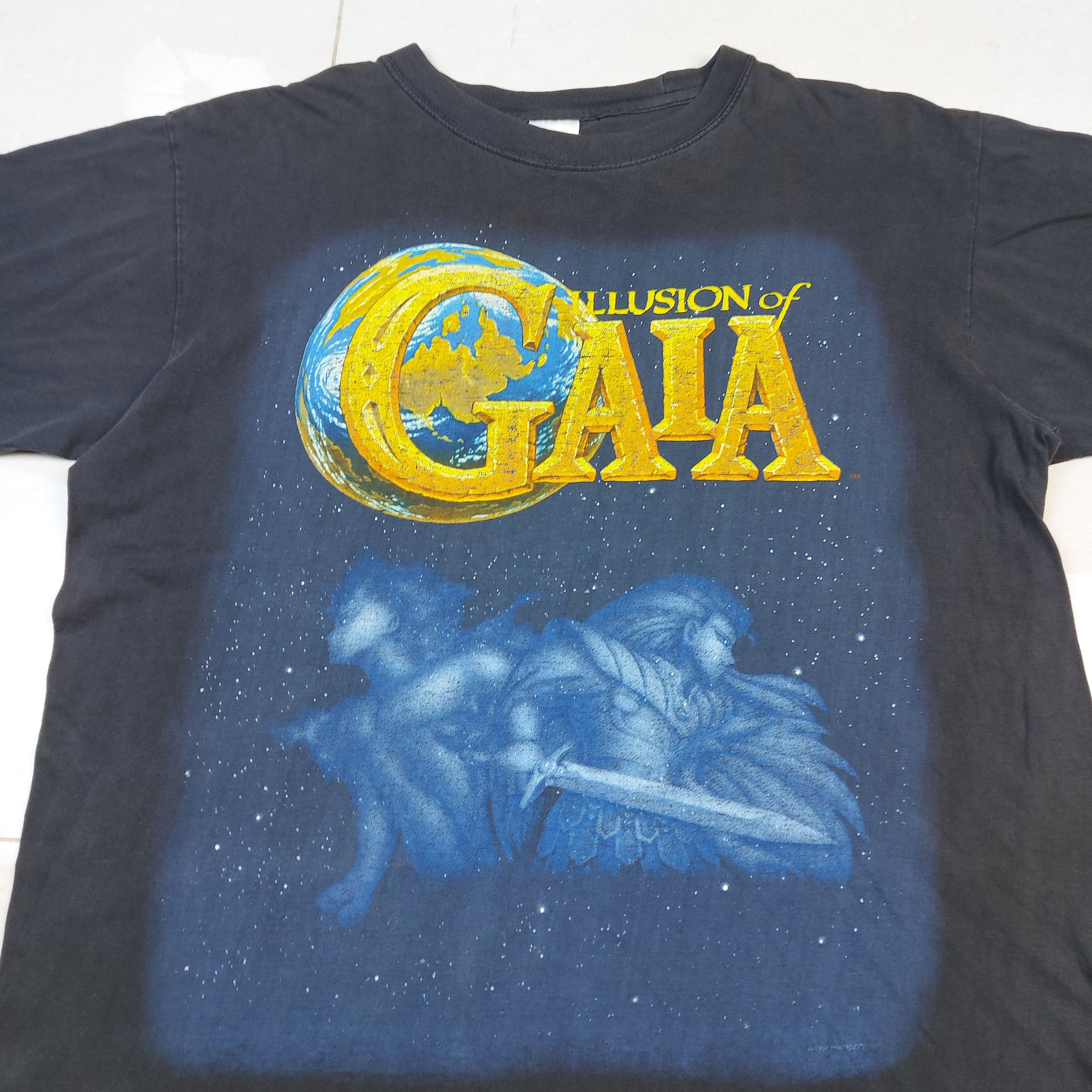 Nintendo Vintage 1994 Nintendo Illusion of Gaia RPG Super SNES TEE Size US L / EU 52-54 / 3 - 9 Thumbnail