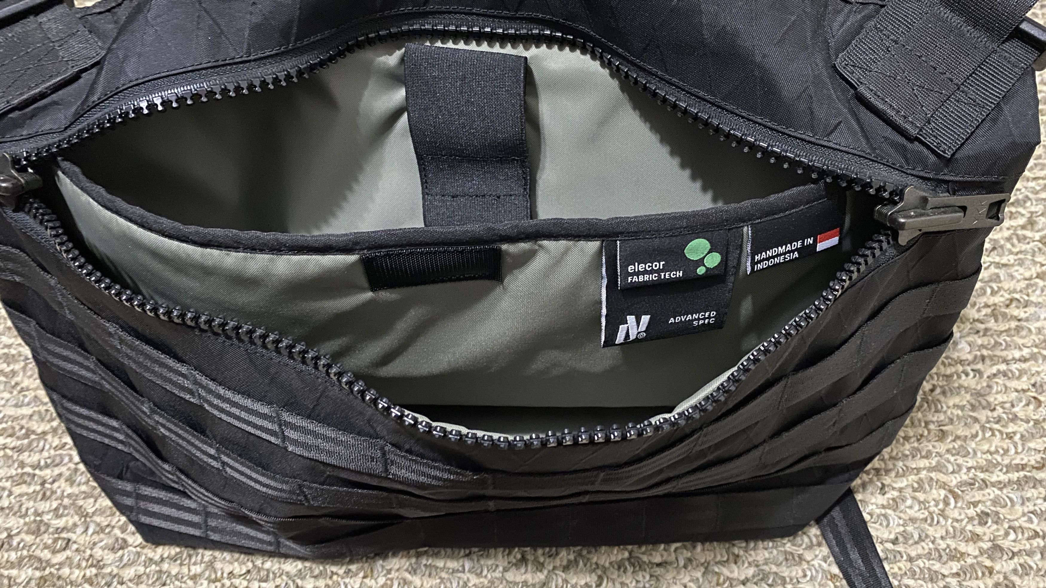 ORBITGear M100 Grid Genメッセンジャーバッグ テック