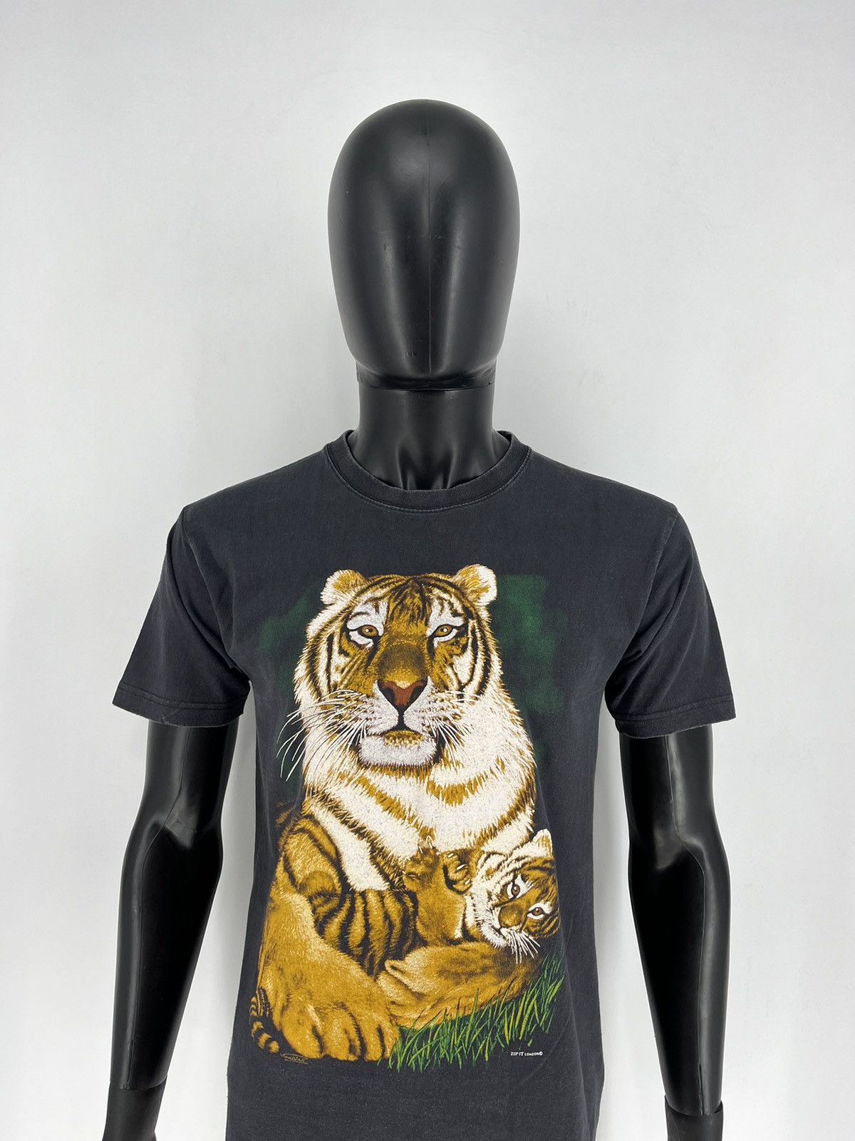 Vintage Vintage Y2K 90s Tiger Face Boxy Fit Tee Zip It London Size US M / EU 48-50 / 2 - 1 Thumbnail