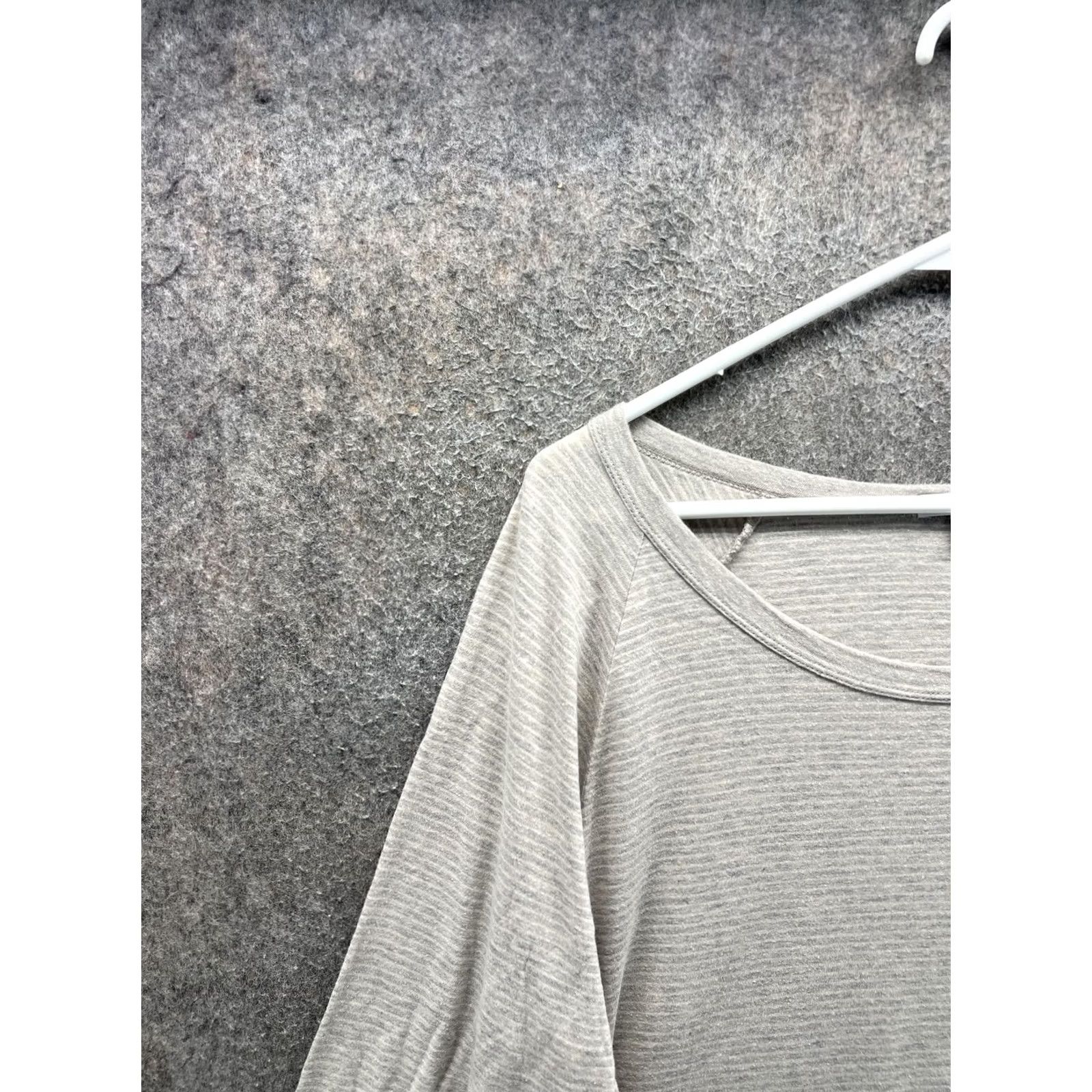 James Perse James Perse Shirt Womens 4 Beige Stripe Scoop Neck 3/4 Raglan Lightweight Top Size S / US 4 / IT 40 - 7 Thumbnail