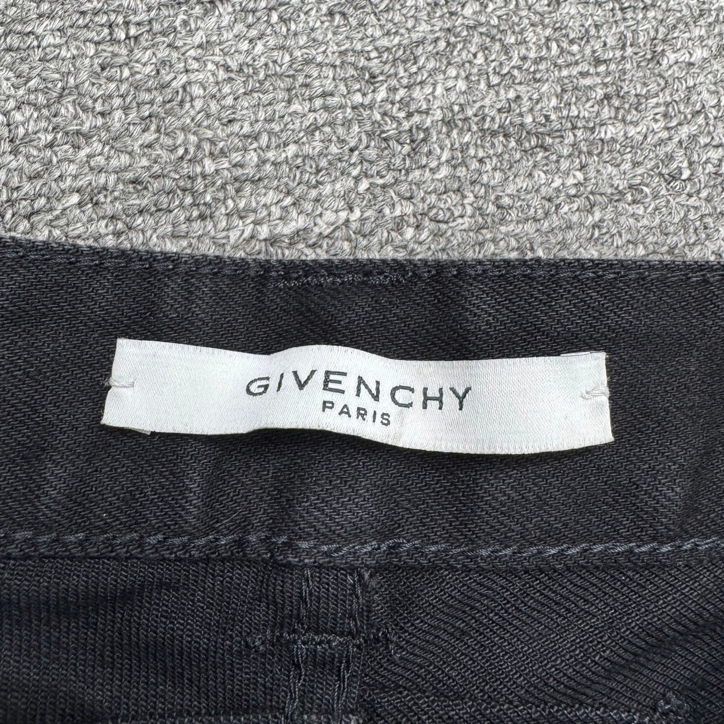 Givenchy Givenchy Leather Tag Denim Jeans 98 New 33W90L100 Dirty Size US 33 - 2 Thumbnail