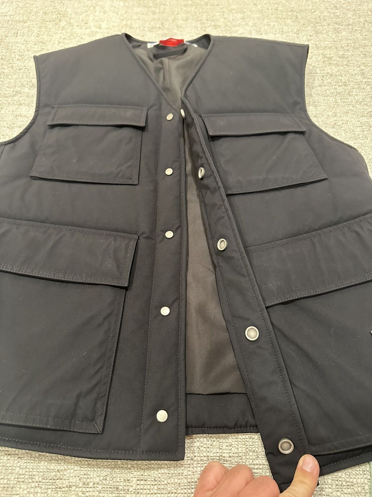 Off-White Off-White Wave Tag Padded Vest, Unisex Size US M / EU 48-50 / 2 - 3 Thumbnail