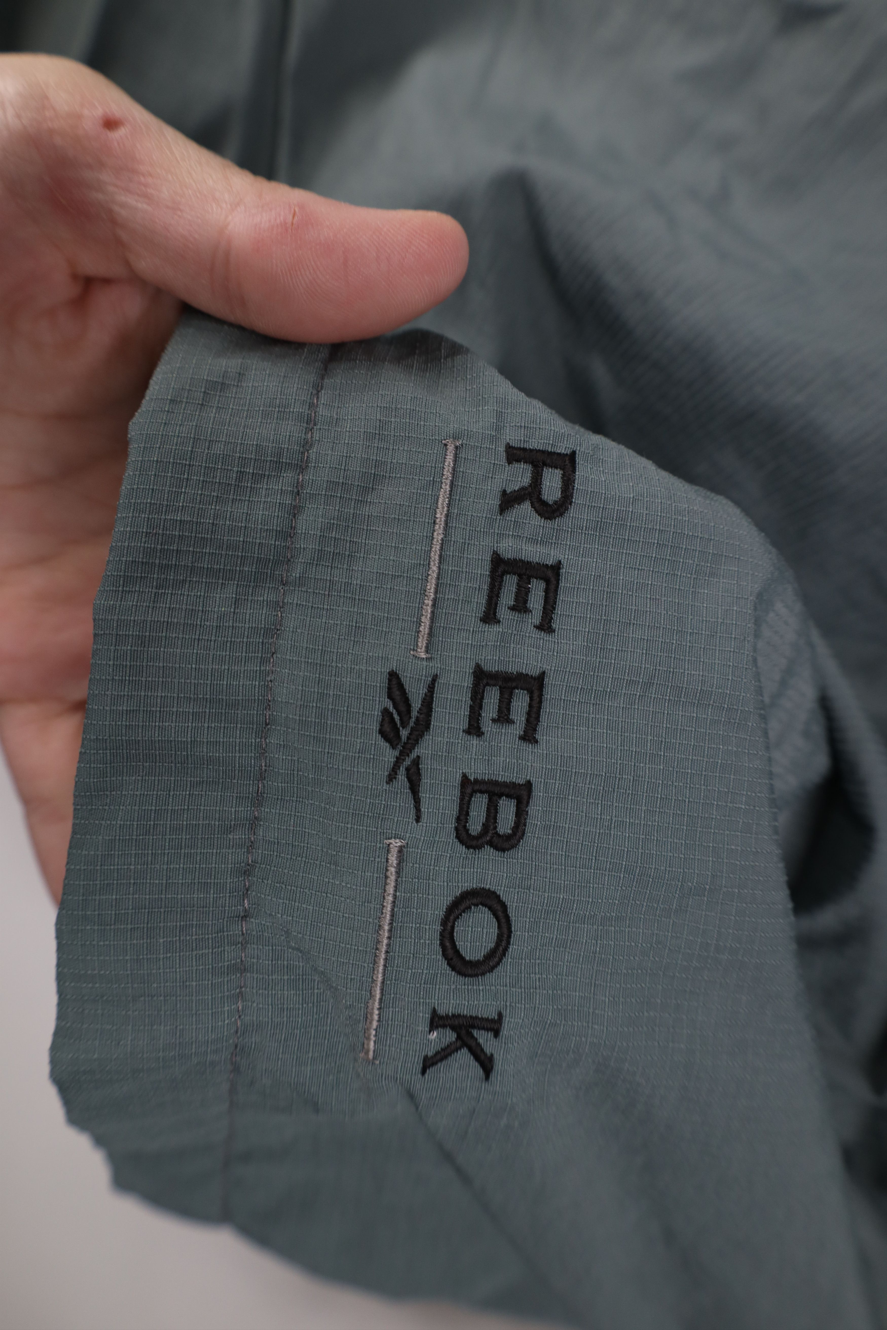 Reebok Vintage 90s Reebok Lined Ripstop Packable Windbreaker Jacket Size US S / EU 44-46 / 1 - 4 Thumbnail