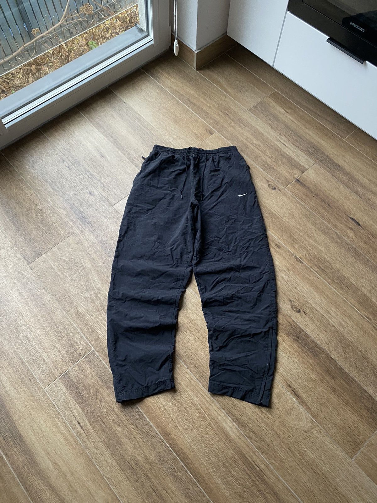 Nike Nike Vintage Pants Nylon Sweatpants Baggy Woven Drill Japan Size US 34 / EU 50 - 1 Thumbnail