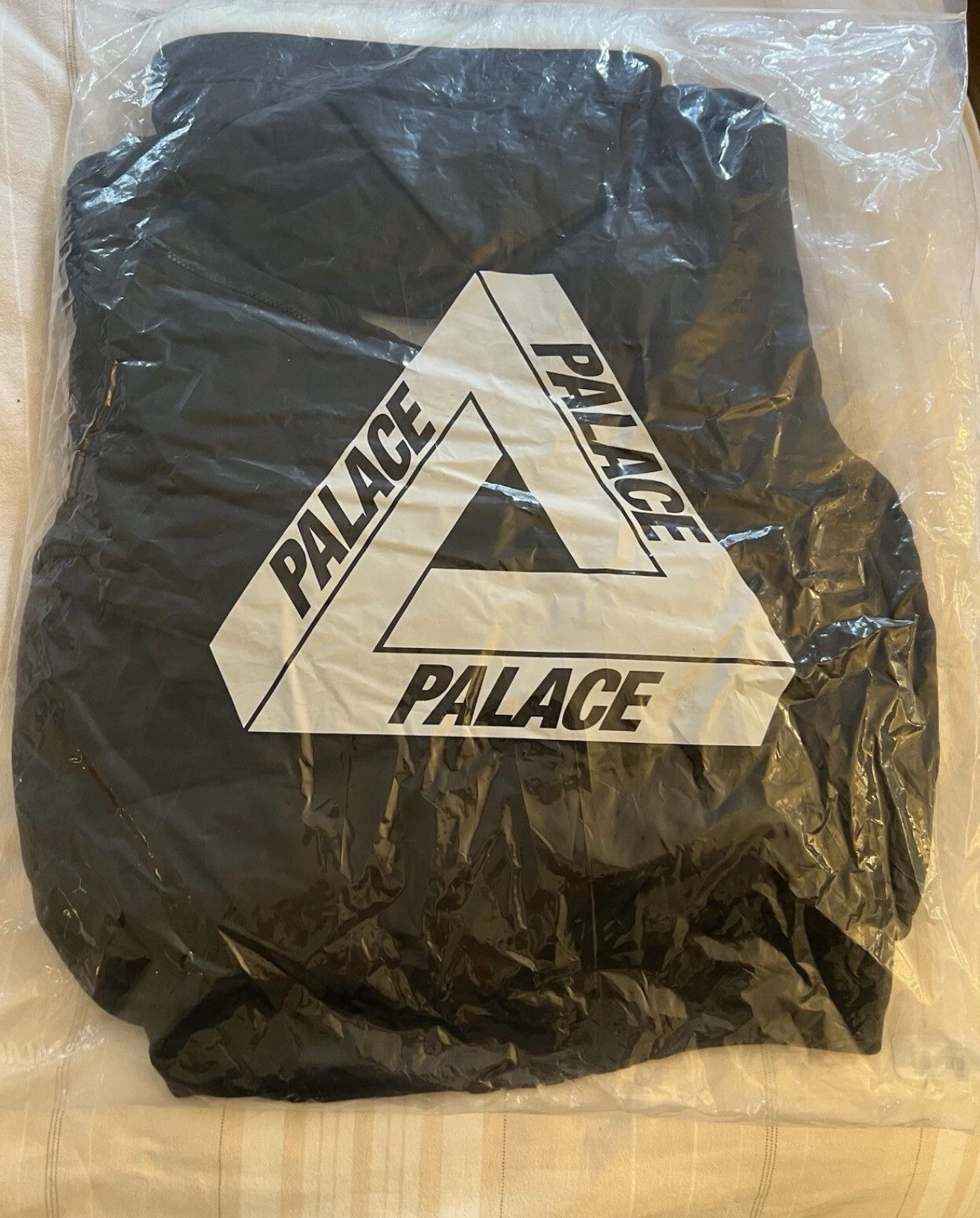 Palace Palace P2B Cargo Parka in Black, Faux Fur Men’s Size Medium Size US M / EU 48-50 / 2 - 10 Thumbnail