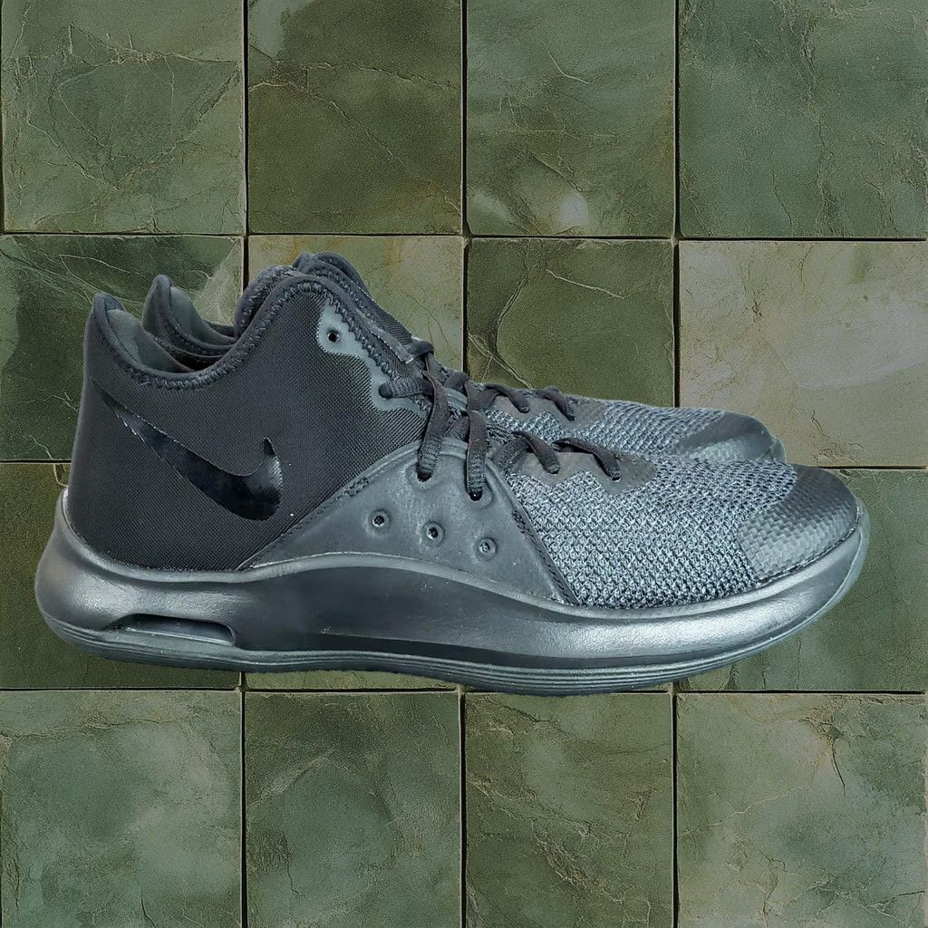 Nike Basketball Sneakers Air Versitile Iii Ao4430-002 Shoes Size 8 Black Mens, Men's (Size 7)