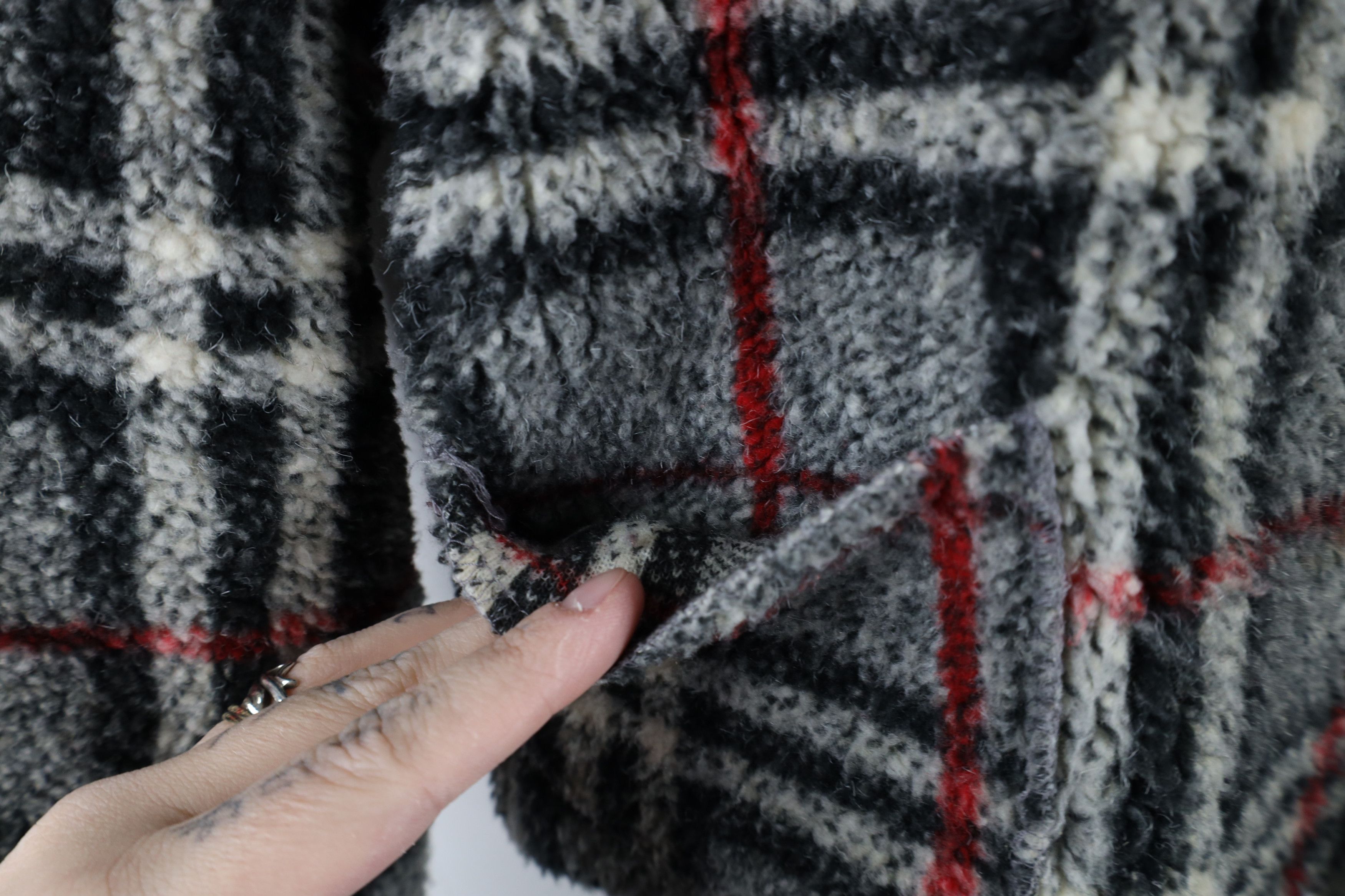 Vintage Vintage 90s Streetwear Deep Pile Fleece Cardigan Sweater USA Size ONE SIZE - 6 Thumbnail