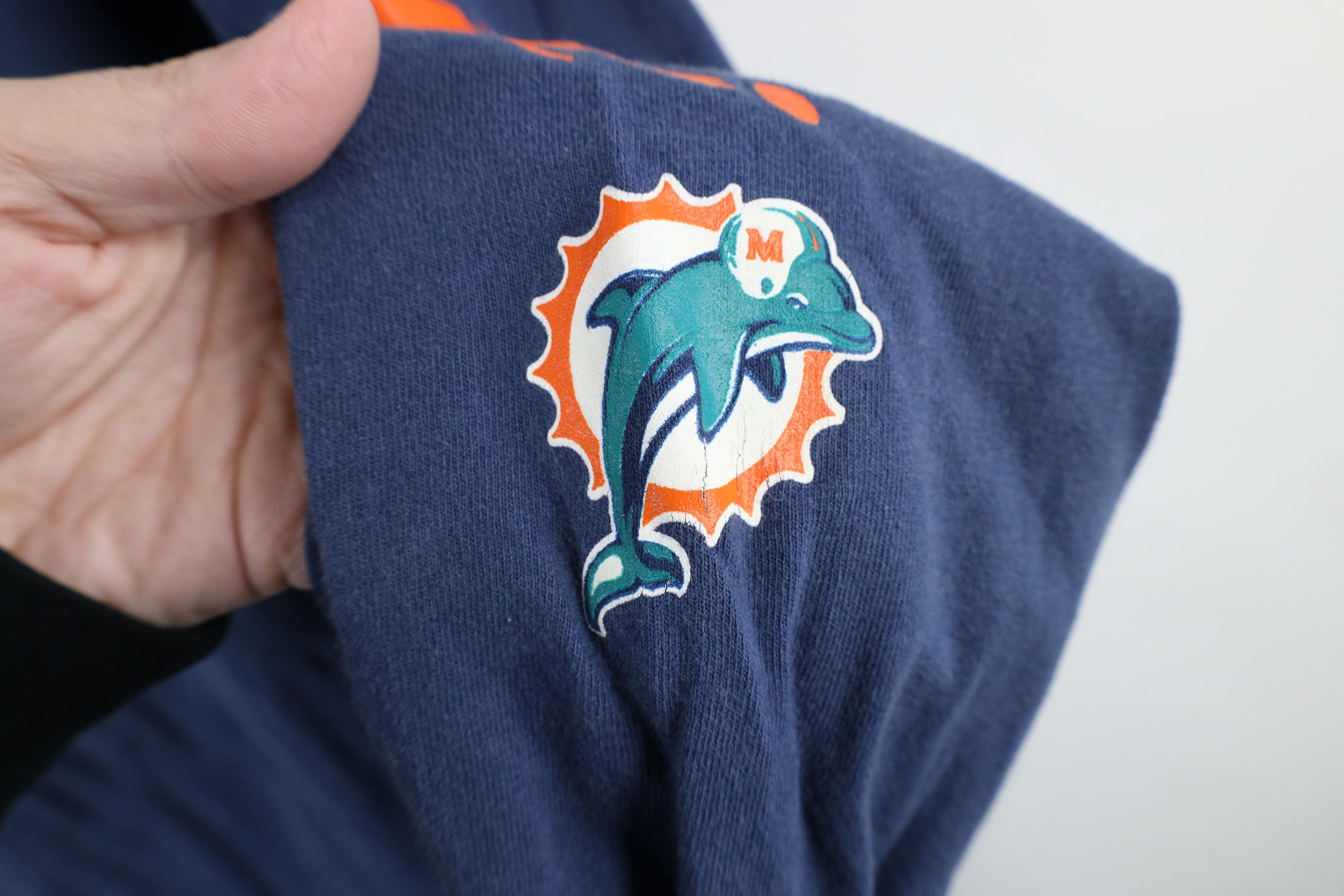 Vintage Vintage NFL Out Miami Dolphins Football Long Sleeve T-Shirt Size US XL / EU 56 / 4 - 5 Thumbnail
