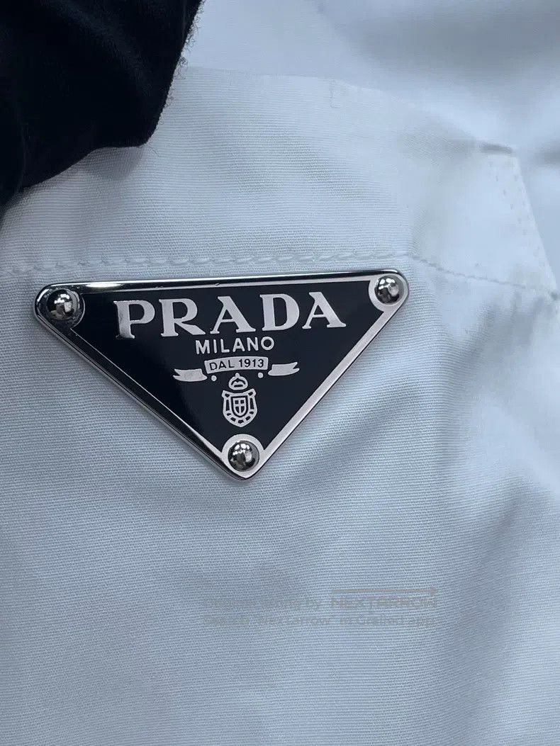 Prada Prada White metal triangle short-sleeved shirt Size XXS / US 00 / IT 34 - 3 Thumbnail