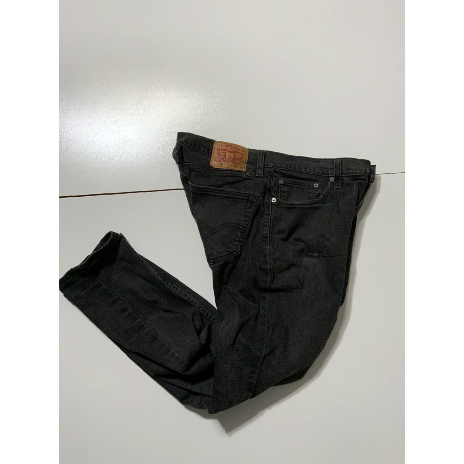 Levi's VINTAGE Levis 514 Slim Straight Black Patched Reworked Distressed Denim Jeans Sz. 32 Mens Slim 32 Black 30in Inseam Distressed Patchwork Size US 32 / EU 48 - 2 Thumbnail