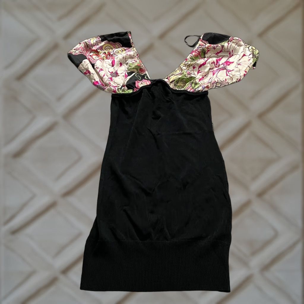 bebe Bodycon Dress Brand: bebe Small S Black Floral Knee Length V-Neck  Casual Sleeve Short