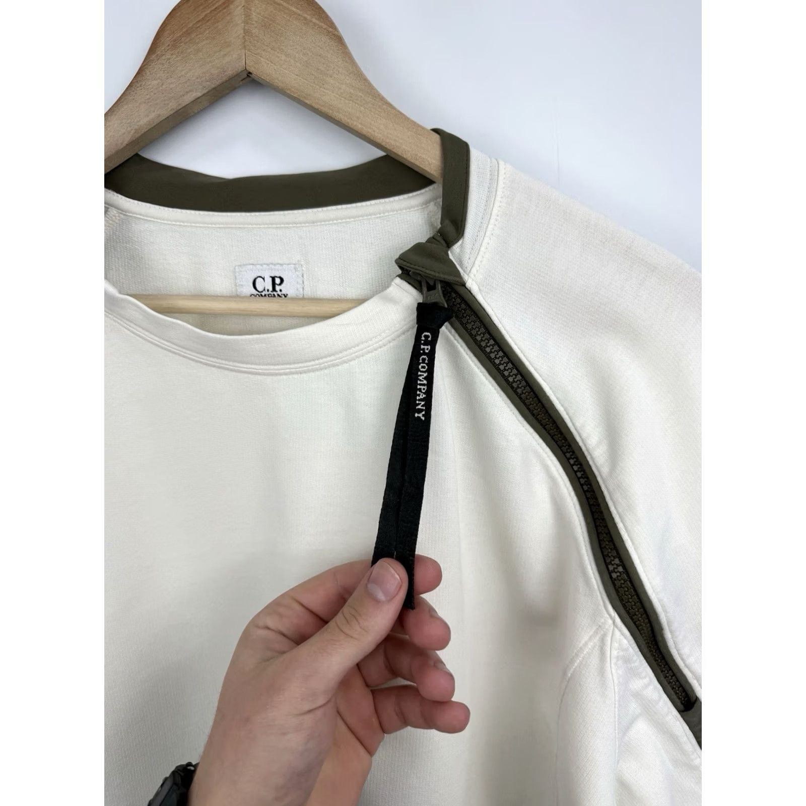 Vintage C. P. Company Sweatshirt Mens Asymmetrical Zip Lens Y2K White M Rare Vintage Issues Size US M / EU 48-50 / 2 - 5 Thumbnail