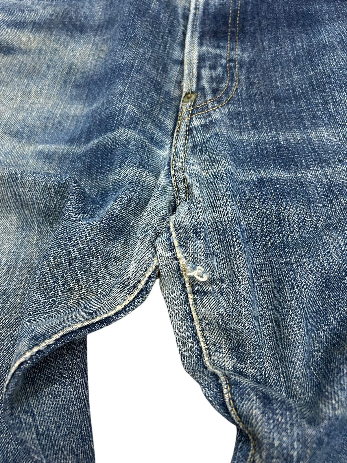 Levi's Vintage Levis 702 Big E Button Fly Buckle Selvedge Distress Size US 33 - 8 Thumbnail