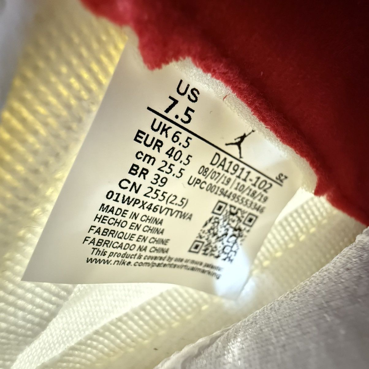 Jordan Brand Air Jordan 5 Retro Fire Red Silver Tongue (2020) Size US 7.5 / EU 40-41 - 7 Thumbnail