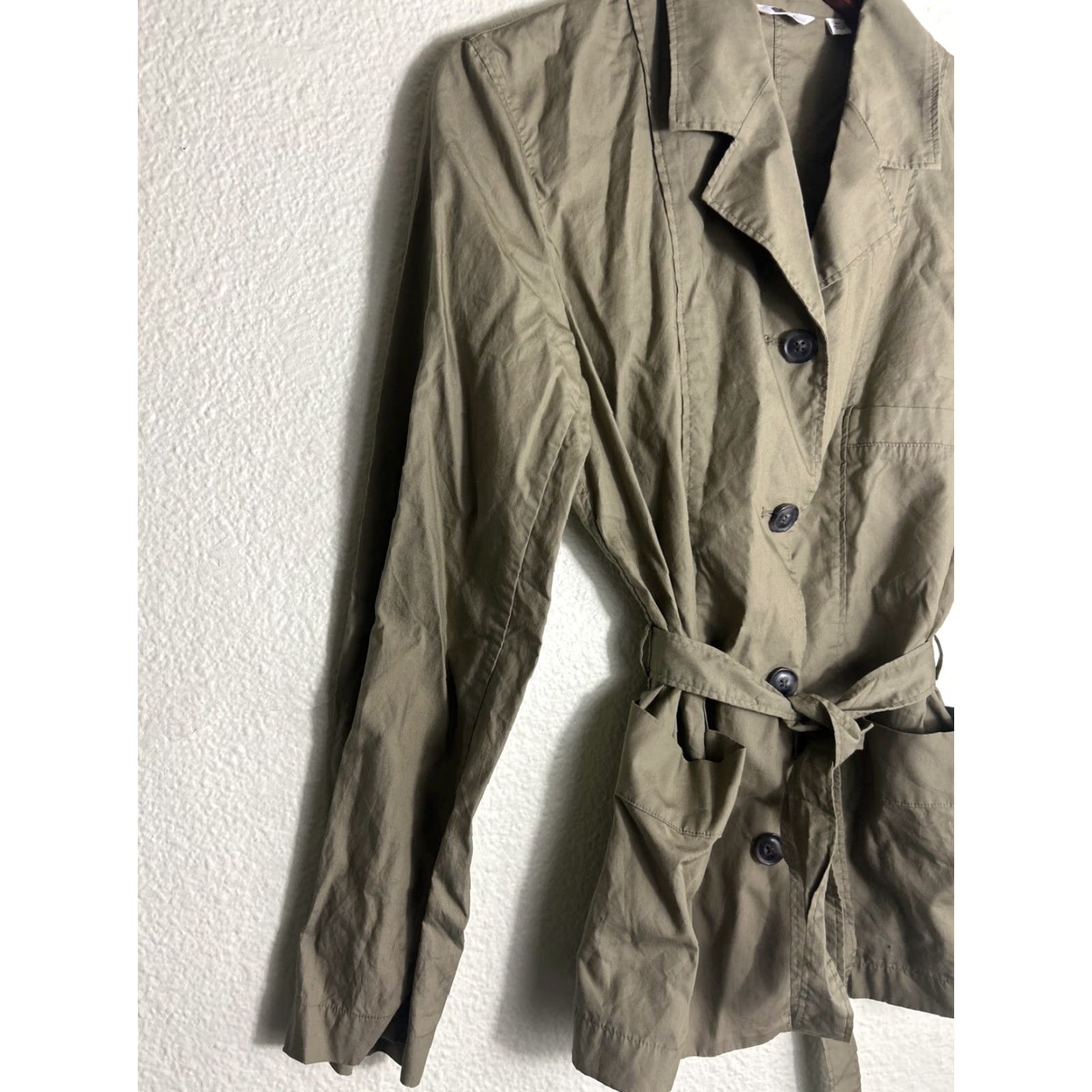 Uniqlo VINTAGE Uniqlo Womens XS Khaki Olive Button Up Lightweight Coat Cotton Belted Size XS / US 0-2 / IT 36-38 - 2 Thumbnail