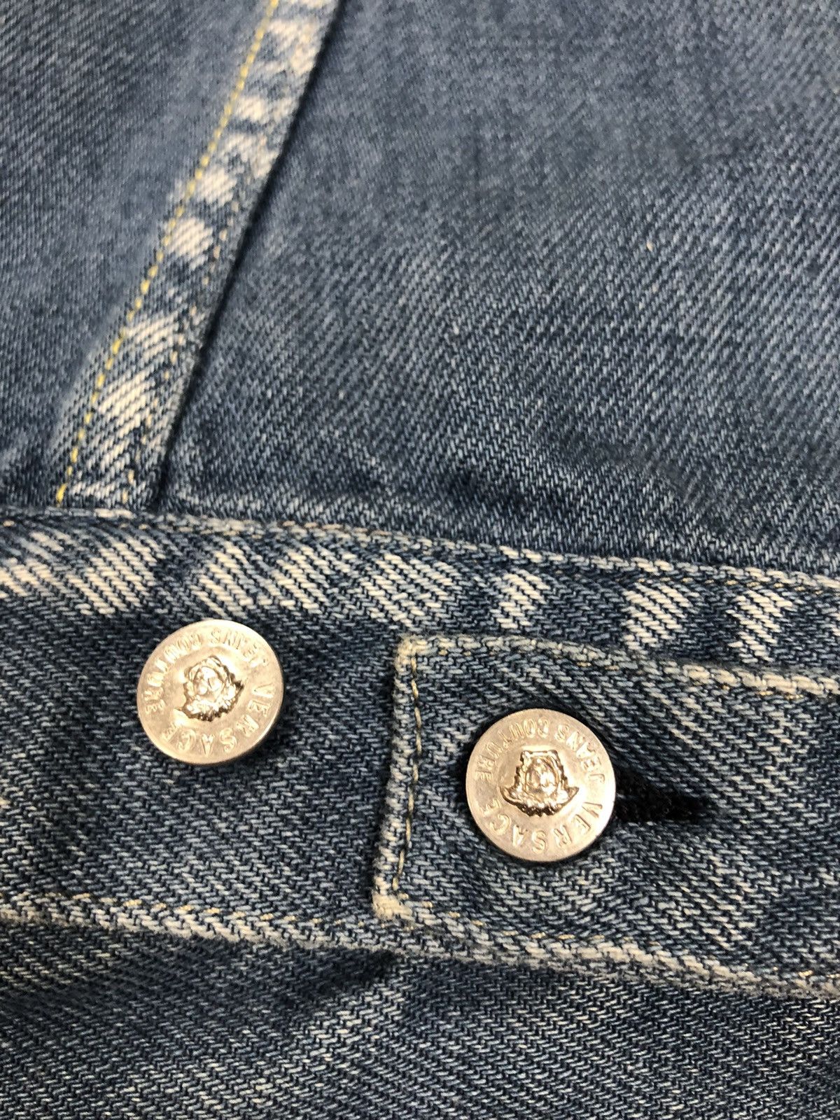 Versace × Vintage versace jeans couture Vintage Denim Jacket Size M / US 6-8 / IT 42-44 - 7 Thumbnail