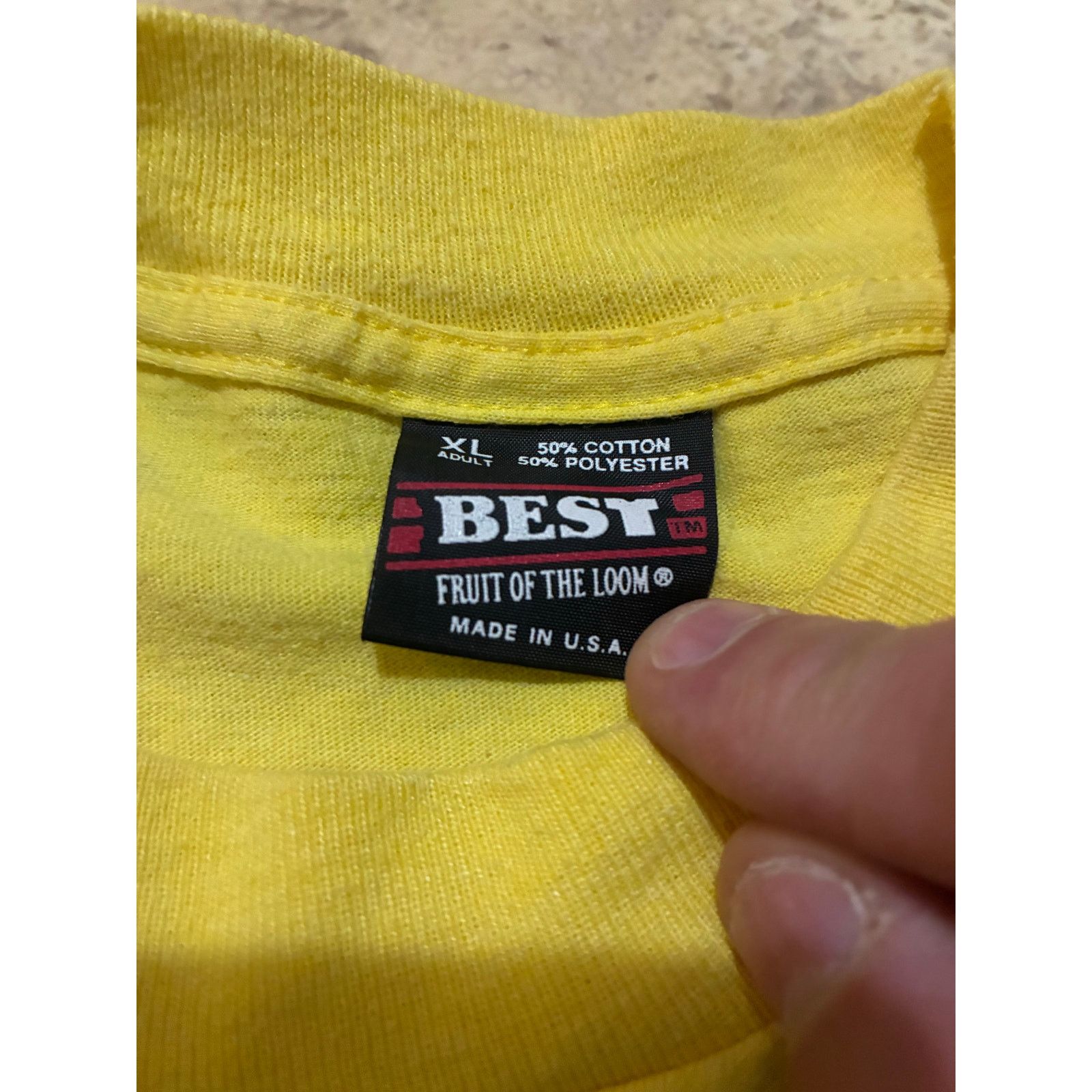 Fruit Of The Loom Vintage Yellow T-Shirt XL “Cold Before You Dig It” Size US XL / EU 56 / 4 - 3 Thumbnail