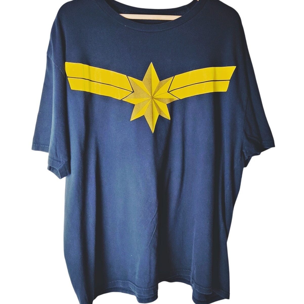 Disney Disney Captain Marvel Logo Tee Navy 2XL & Keychain Size US XXL / EU 58 / 5 - 1 Thumbnail