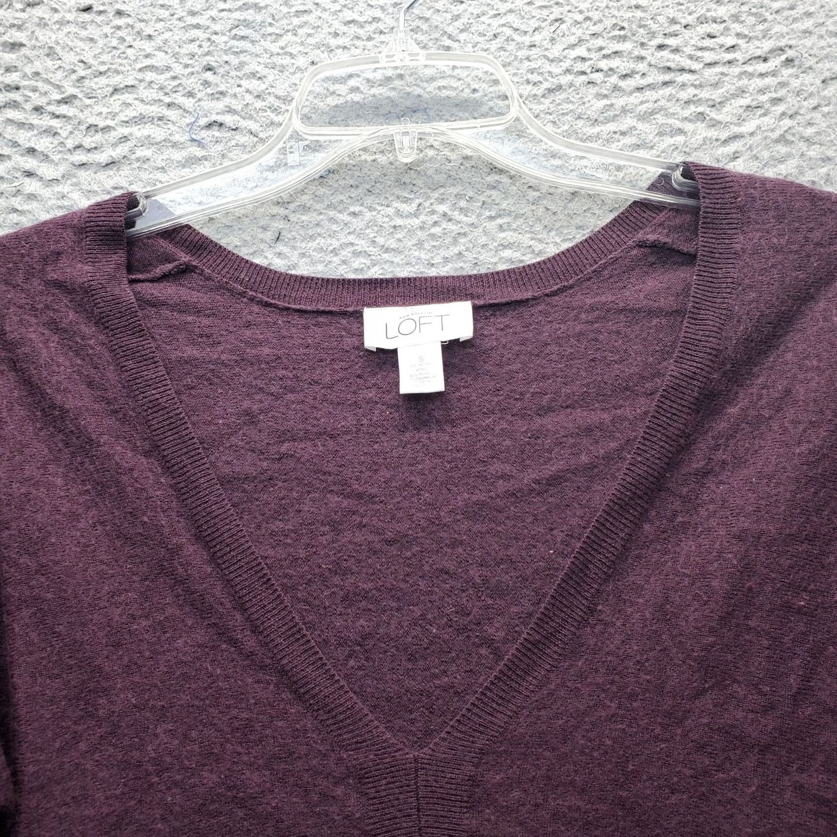 Loft LOFT Ann Taylor Sweater Womens Small Burgundy Raglan Sleeve Deep V Neck Pullover Knit Wool Casual Womens Size S Size S / US 4 / IT 40 - 7 Thumbnail