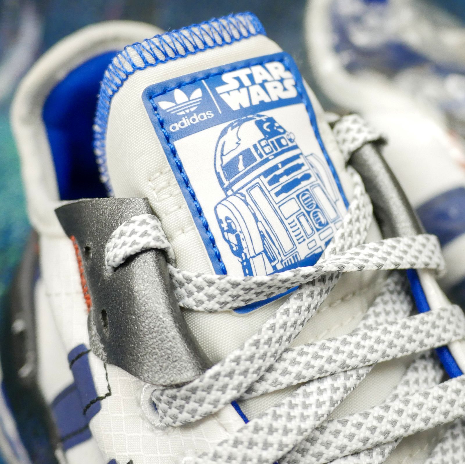 adidas gazelle silver green womens Crocs Star Wars R2D2 Classic Clog
