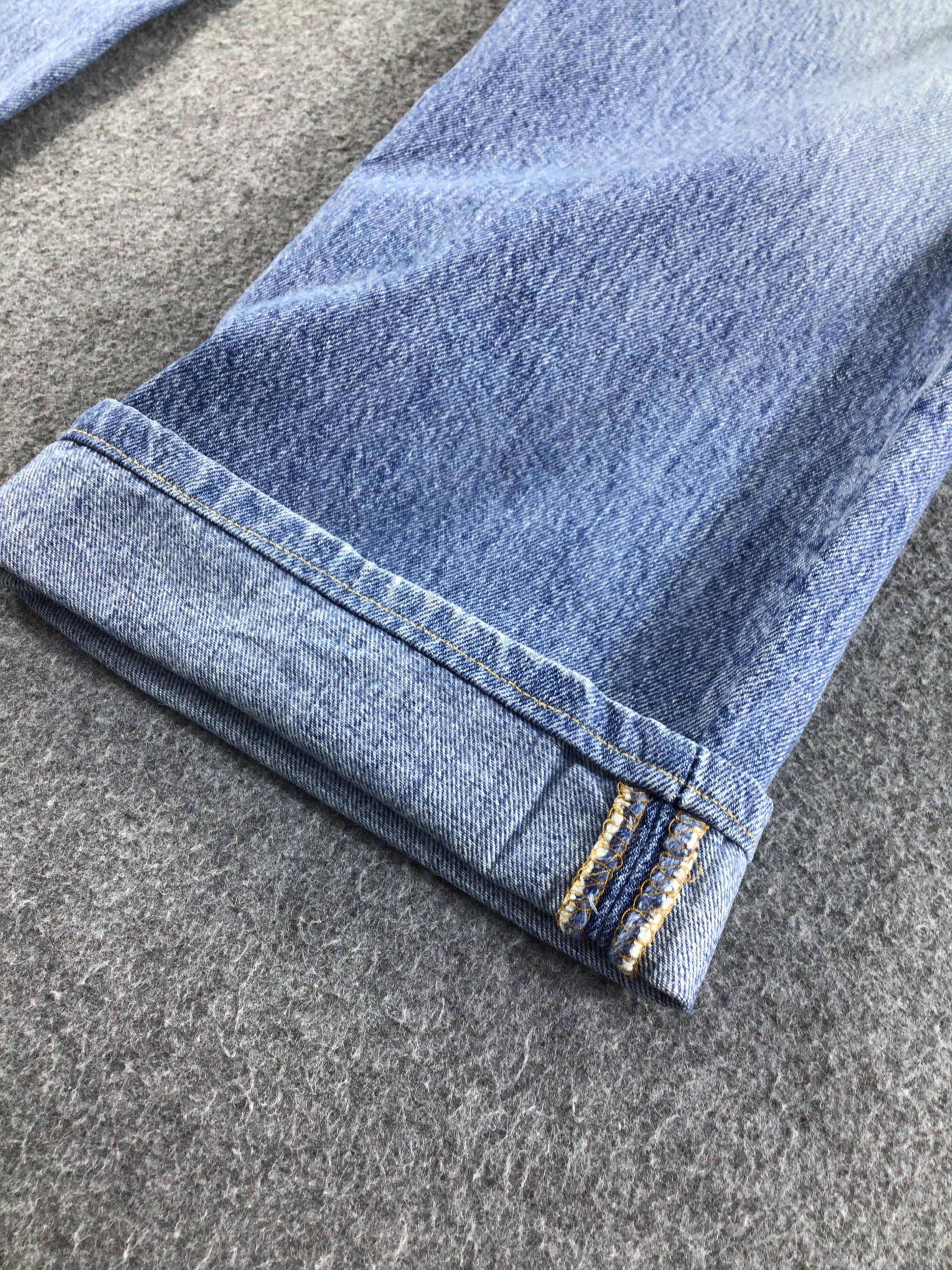 Levi's Vintage Levis 501 Jeans Faded Blue Stone Wash Denim -J526 Size US 36 / EU 52 - 6 Thumbnail