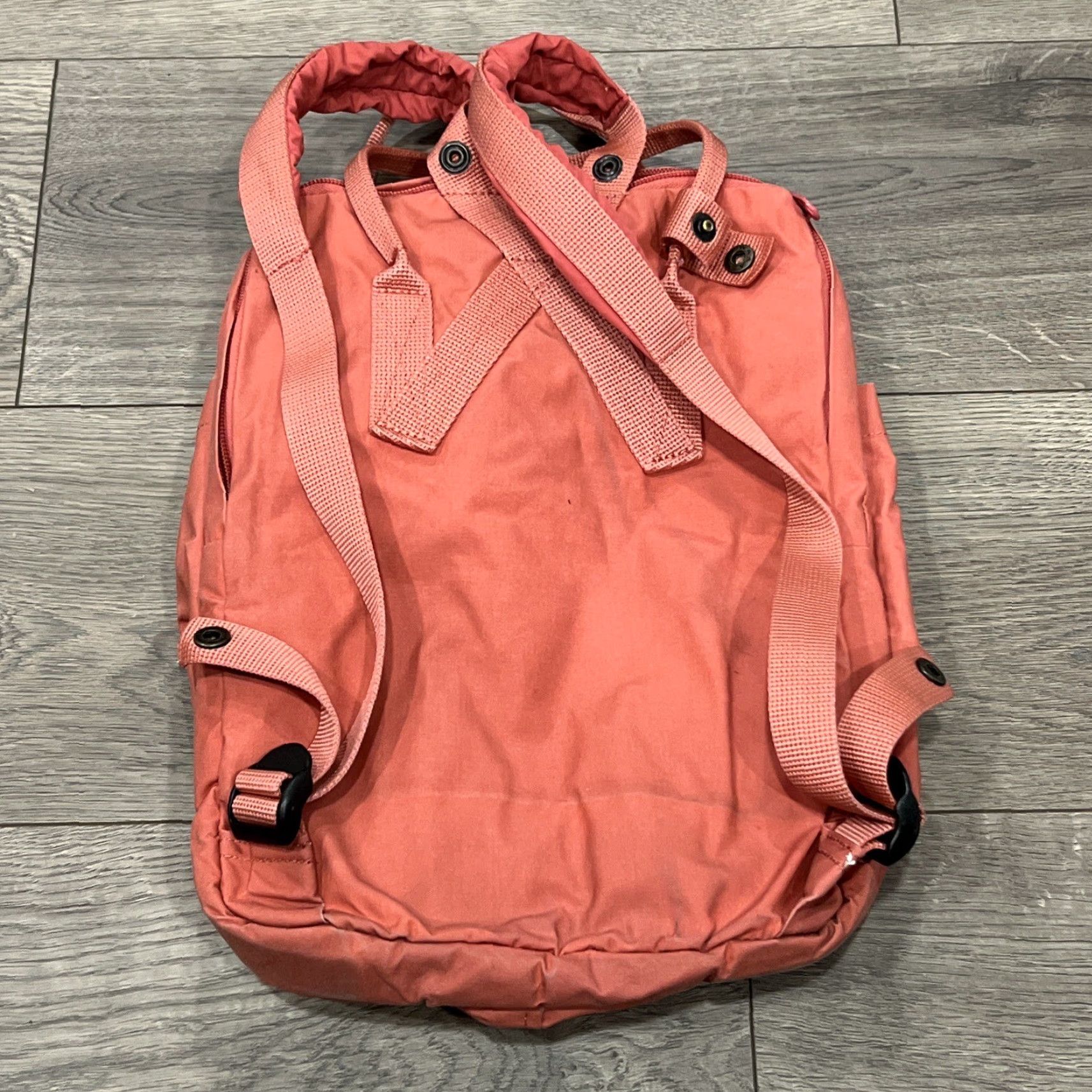 Vintage Fjallraven Kanken Mini Backpack Pink Medium Striped Casual Zip Women's Size ONE SIZE - 2 Thumbnail
