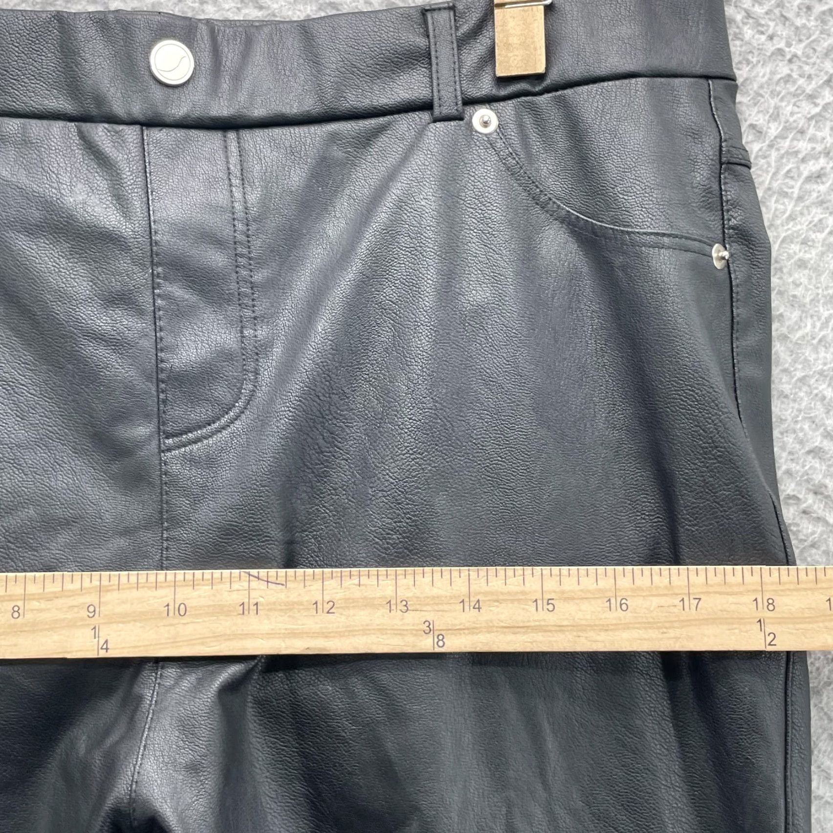 Vintage VINTAGE Tagoo Vegan Leather Jegging Pants Women's 2XL Black Moto Biker Grunge Y2k Casual Size 40" / US 18 - 7 Thumbnail