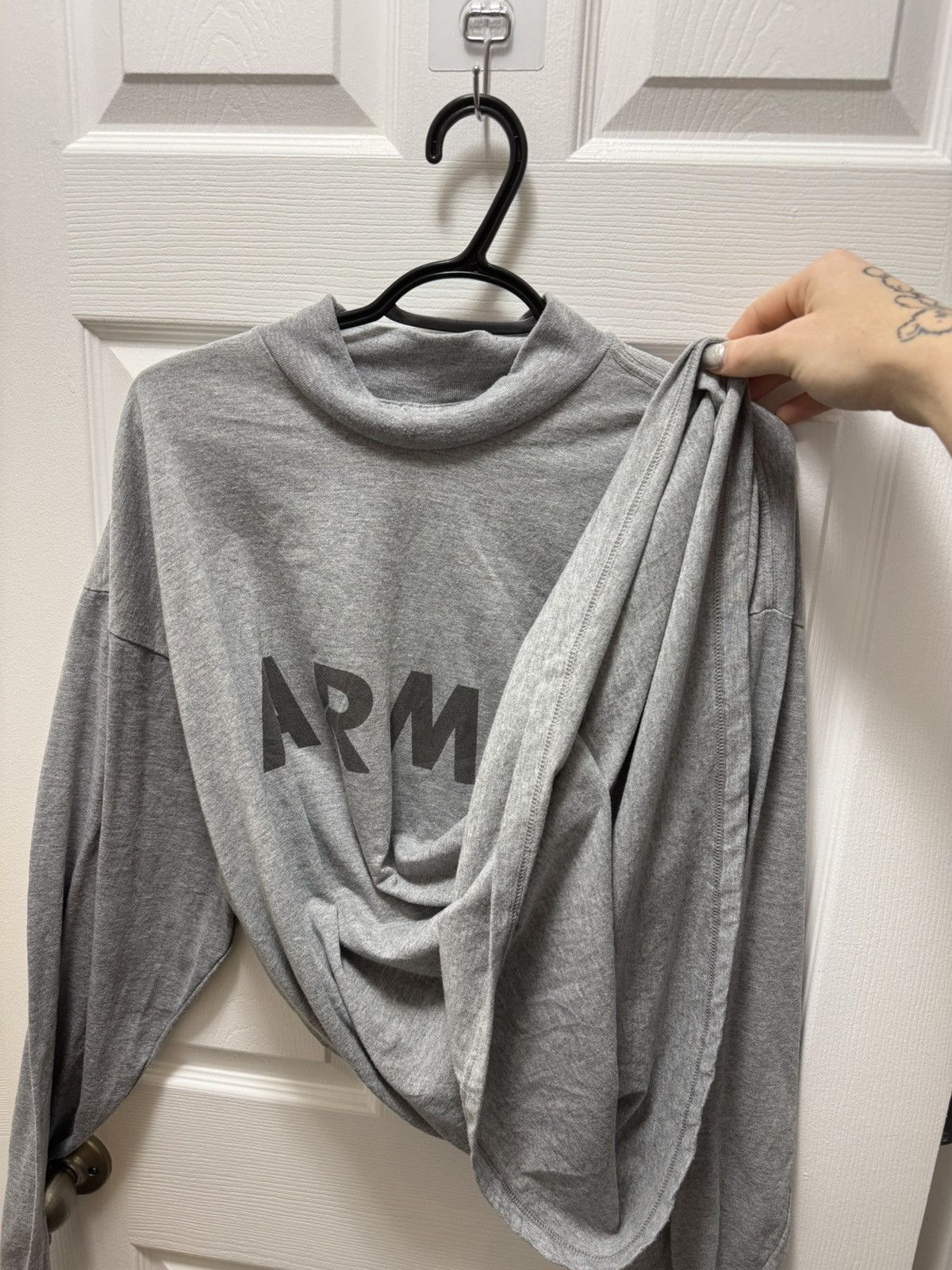 Vintage Army Grey Long Sleeve Turtleneck Vintage Official Military Size US XL / EU 56 / 4 - 2 Thumbnail
