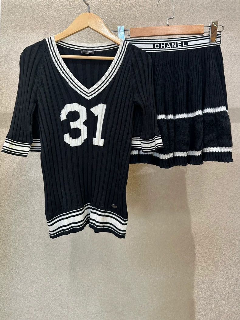 Chanel Chanel No. 31 cloak knitted short-sleeved skirt two-piece Size XXS / US 00 / IT 34 - 2 Thumbnail
