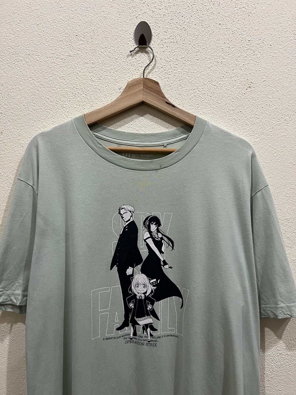 Cartoon Network × Uniqlo Spy Family Cartoon Uniqlo Tshirt Size US XL / EU 56 / 4 - 3 Thumbnail