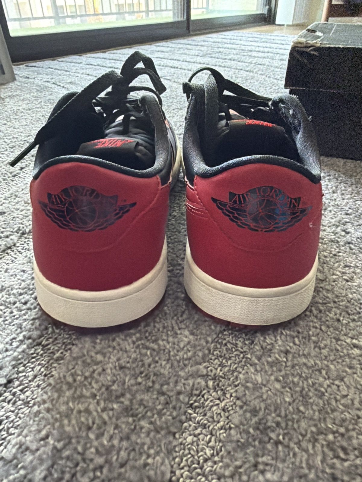 Nike 2015 bred 1 lows Size US 10 / EU 43 - 3 Thumbnail