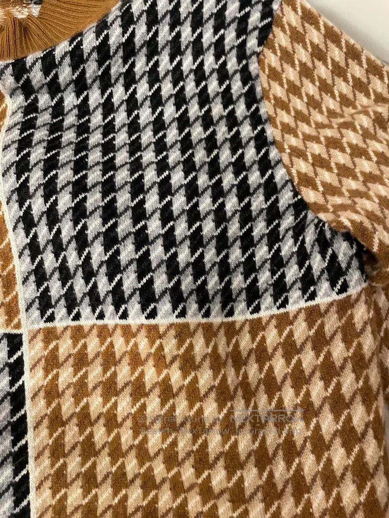 Hermes Hermes Khaki Black and White Check Cashmere Sweater Size XS / US 0-2 / IT 36-38 - 4 Thumbnail