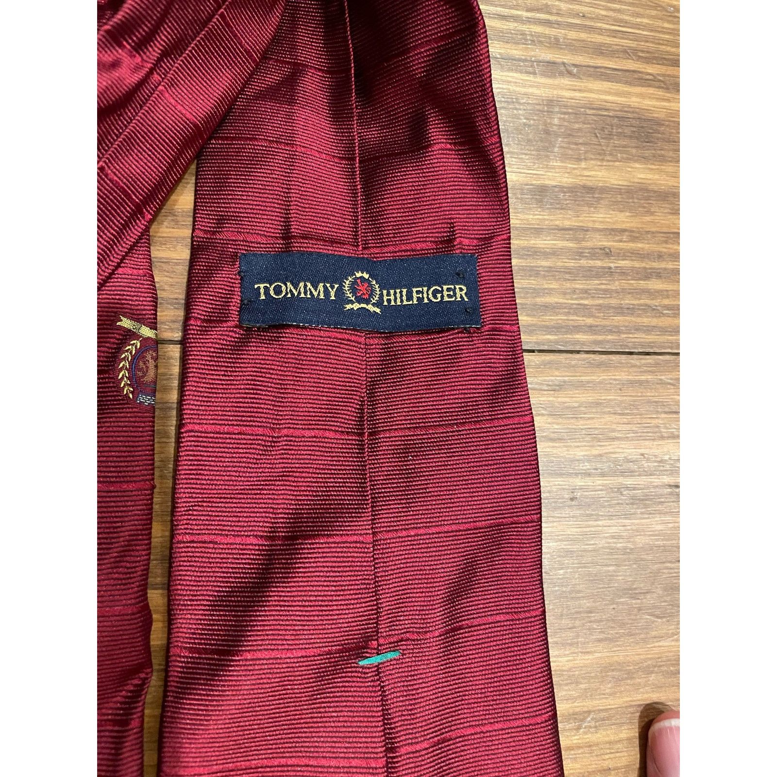 Tommy Hilfiger Vintage Tommy Hilfiger Crest Red Solid Tie Size ONE SIZE - 6 Thumbnail