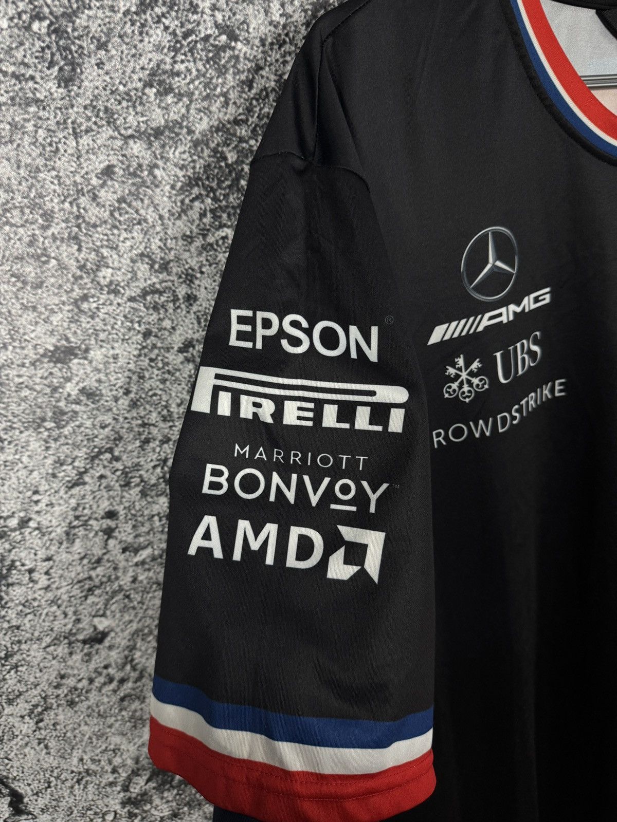 Formula 1 Men’s Formula 1 Petronas Racing T-Shirt Mercedes F1 Size XL Size US XL / EU 56 / 4 - 8 Thumbnail