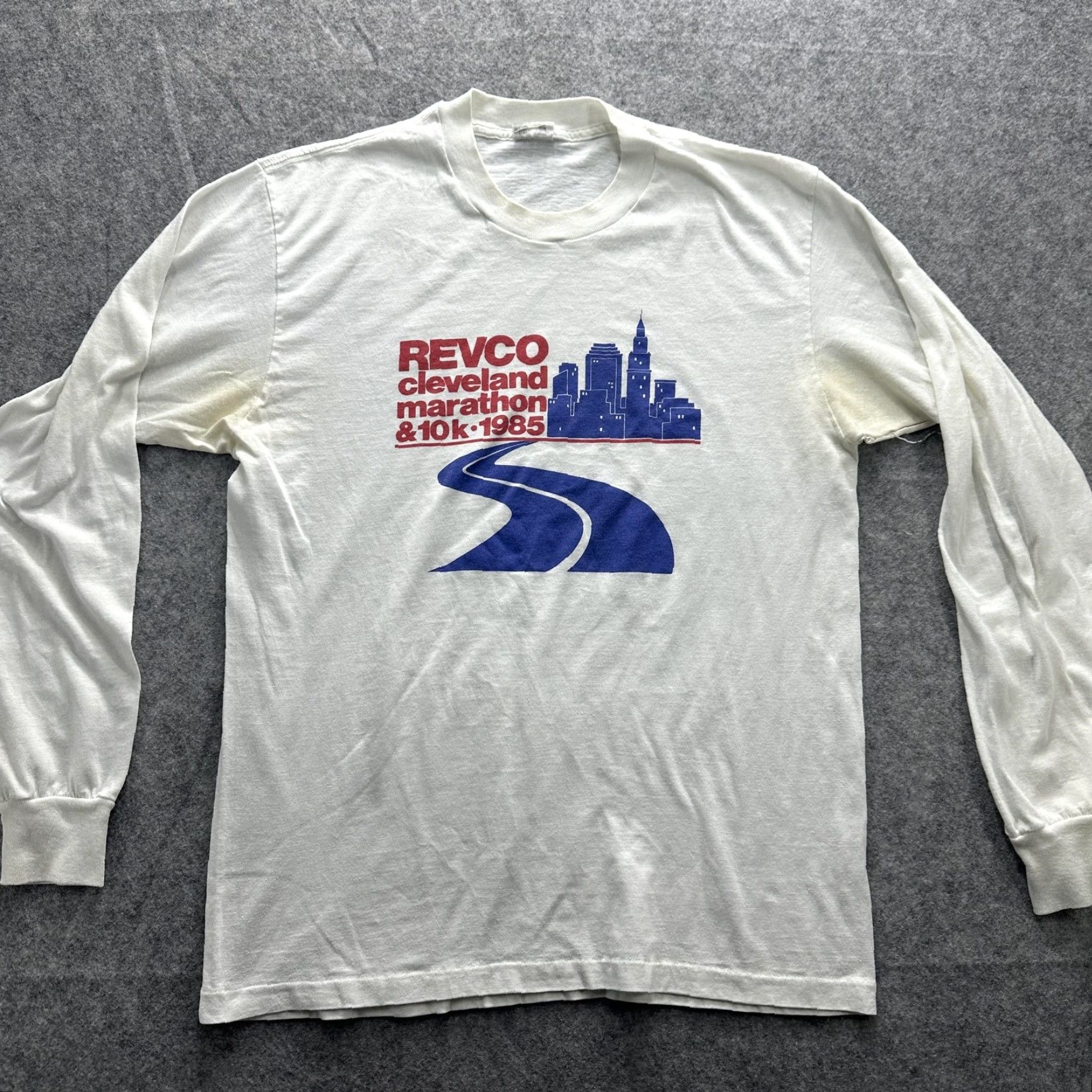 Vintage VINTAGE Revco Cleveland Marathon Shirt Mens Small White Long READ 80s Size US M / EU 48-50 / 2 - 2 Thumbnail
