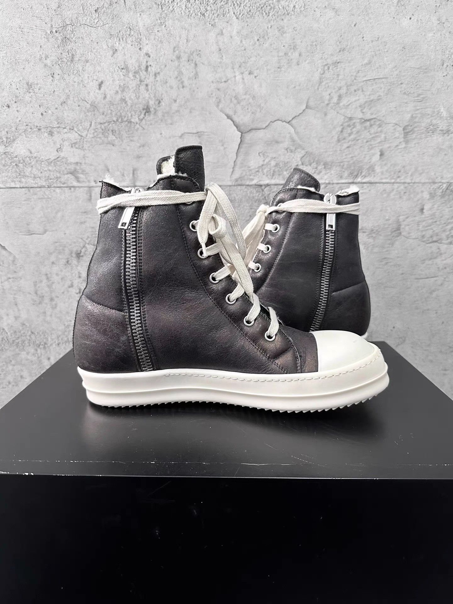 Rick Owens Rick Owens Fur Integrated High-top Sneakers K34 Size US 6 / EU 39 - 6 Thumbnail