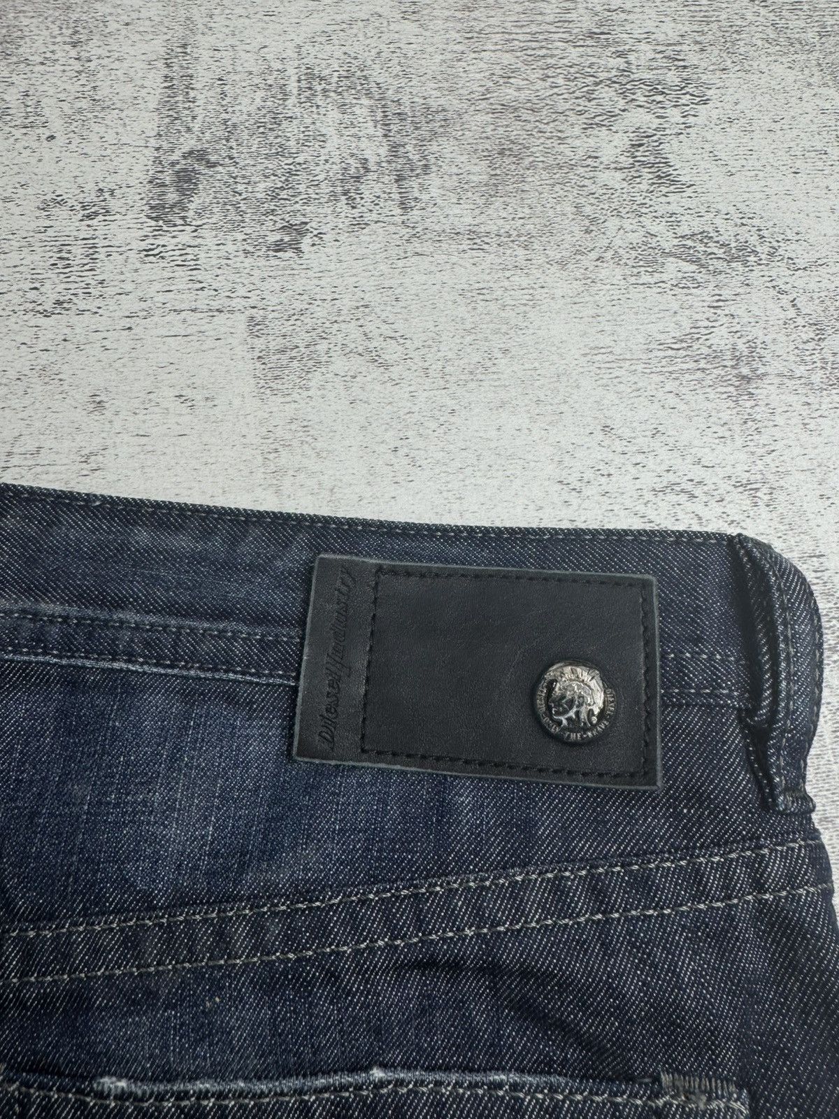 Diesel Diesel Buster W33 L30 Regular Slim-Tapered Men’s Denim Blue Jeans Pants Trousers Size US 33 - 8 Thumbnail