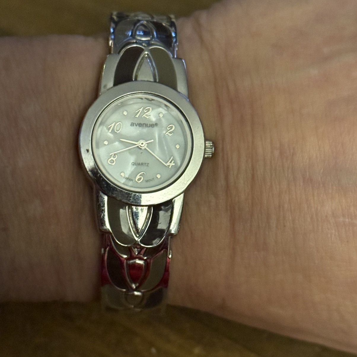 Avenue Avenue silver tone brown and tan enamel cuff watch Size ONE SIZE - 4 Thumbnail