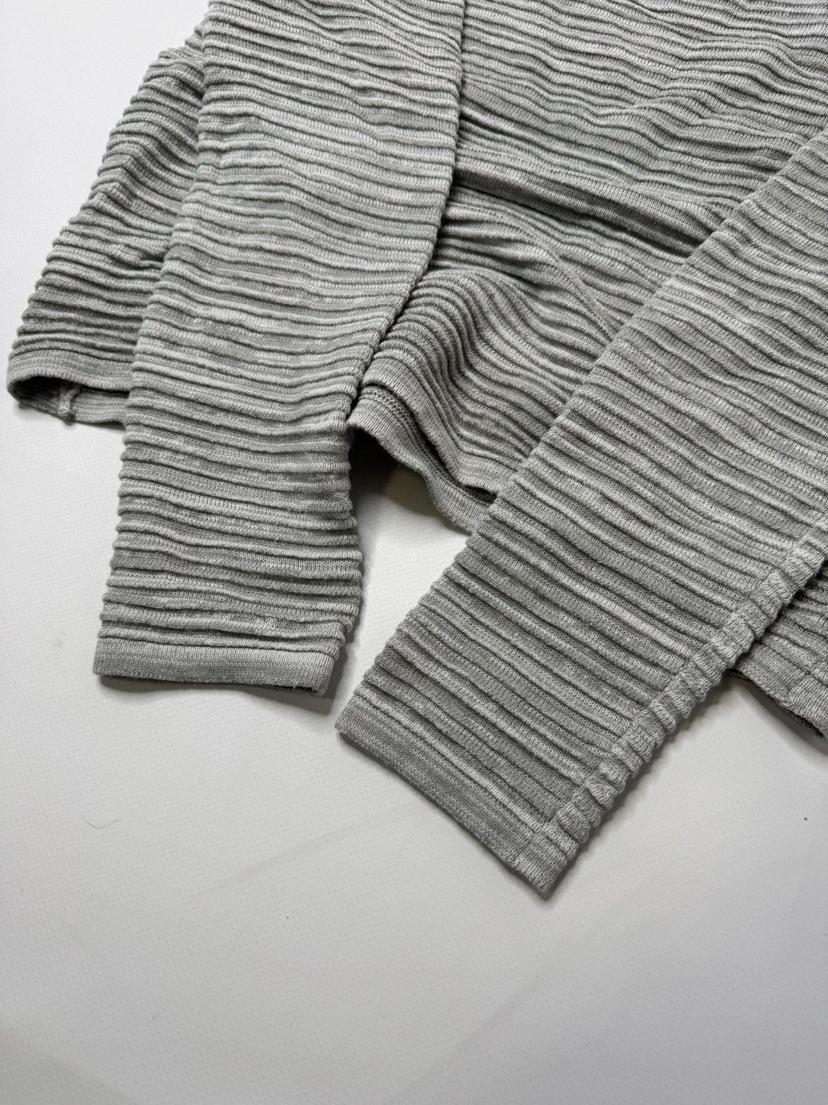 Vintage Vintage avant garde gray ribbed sweater knit swag if6was9 Size US S / EU 44-46 / 1 - 6 Thumbnail