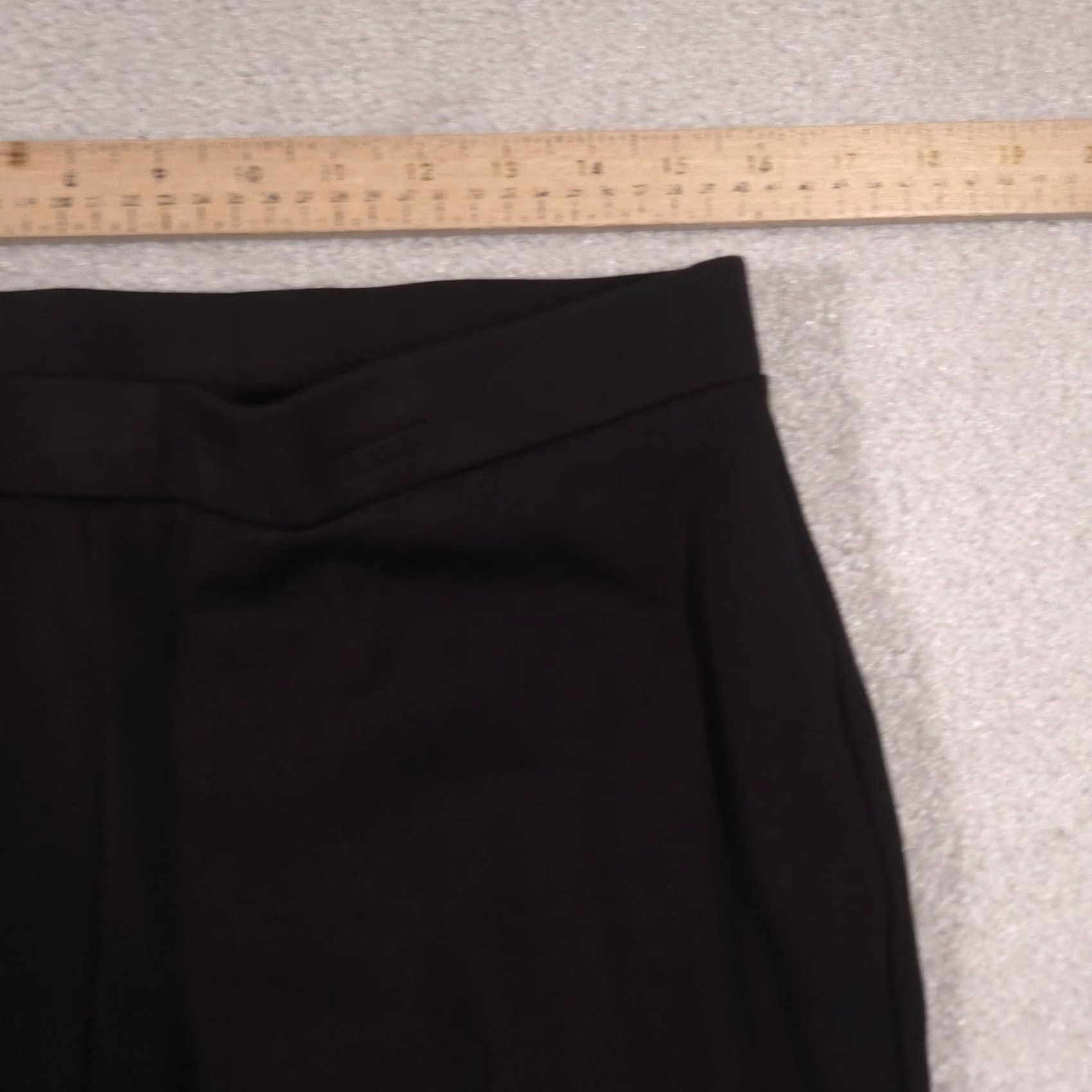 Vintage Chico's Dress Pants Womens 2 Black Ponte Slim Tapered Crop Pull On Stretch Work Dress Pants Woman SLIM PONTE Size 26" / US 2 / IT 38 - 5 Thumbnail
