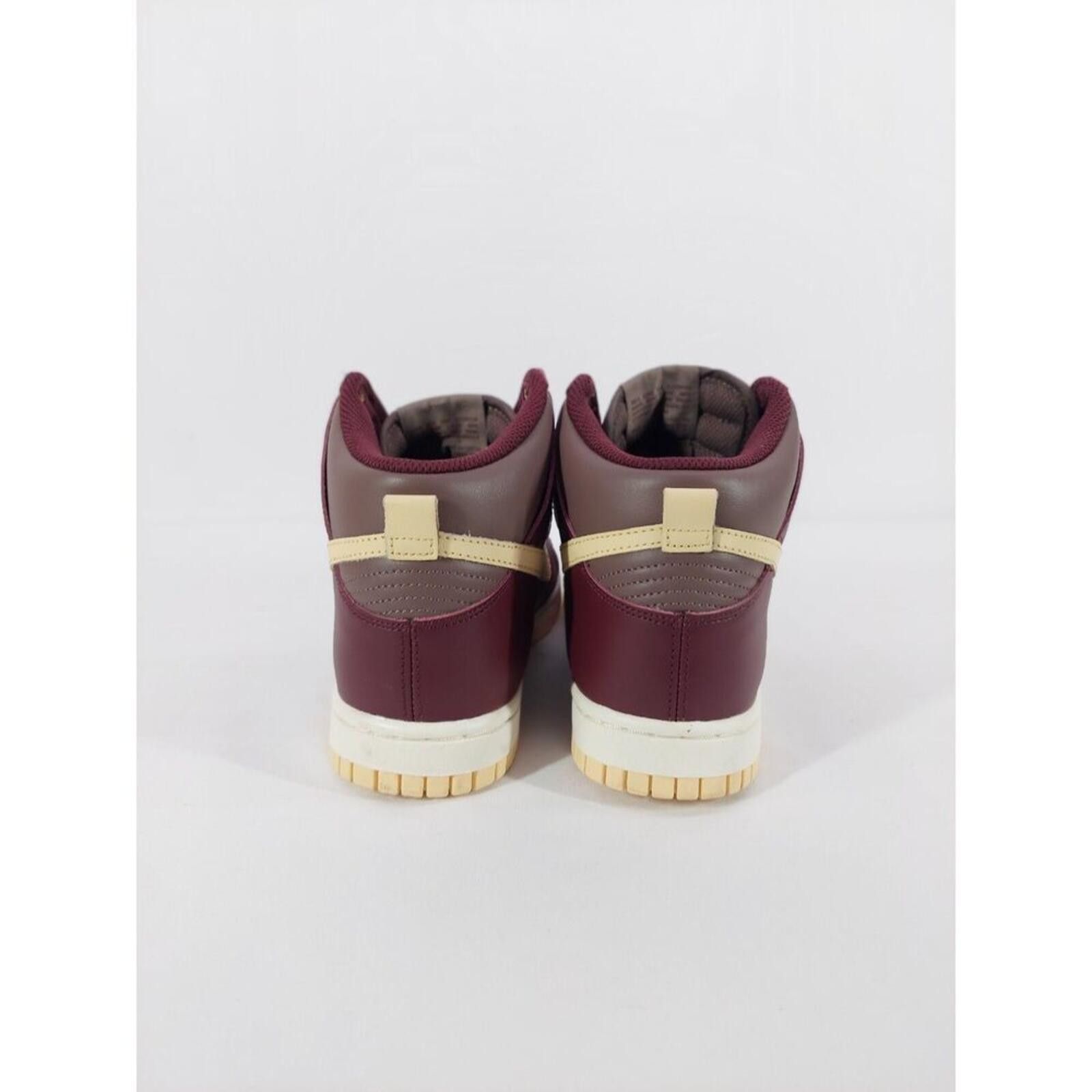 Nike Nike Dunk High Retro Plum Eclipse Gum DD1869-202 Size 7W Size US 7 / IT 37 - 4 Thumbnail